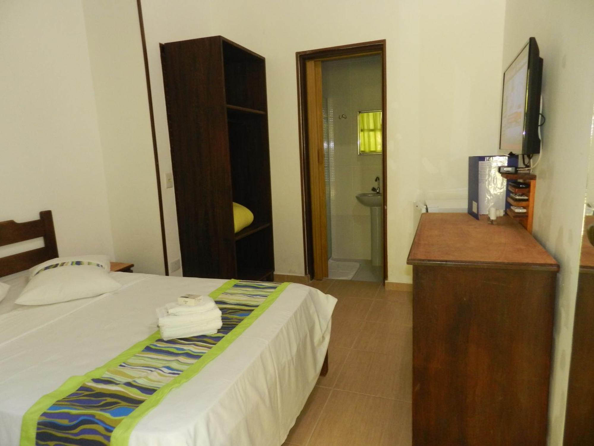 Hotel Bosques Do Massaguacu Карагуататуба Номер фото